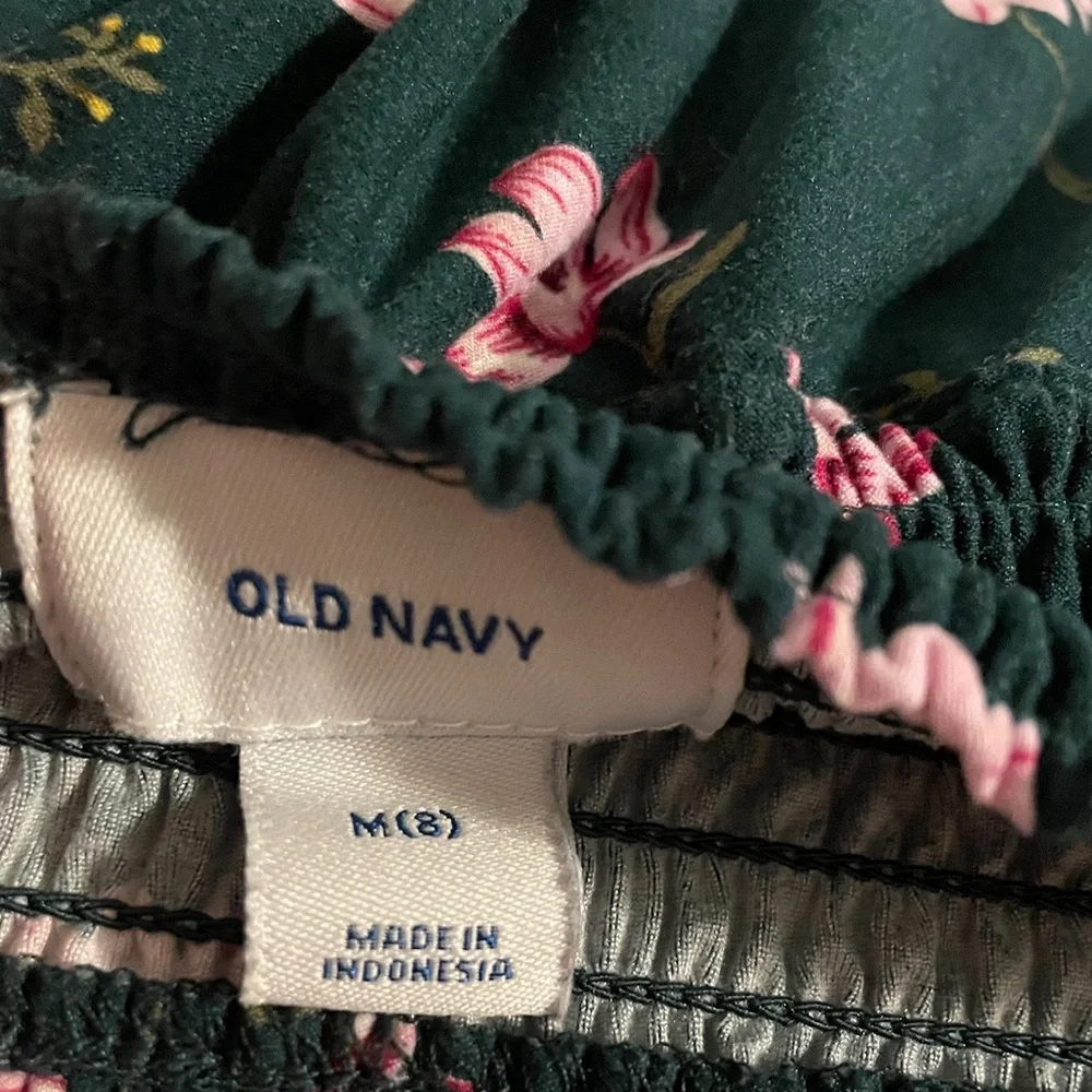 Old Navy Girl’s Emerald/Pine Green Floral Off the Shoulder Blouse